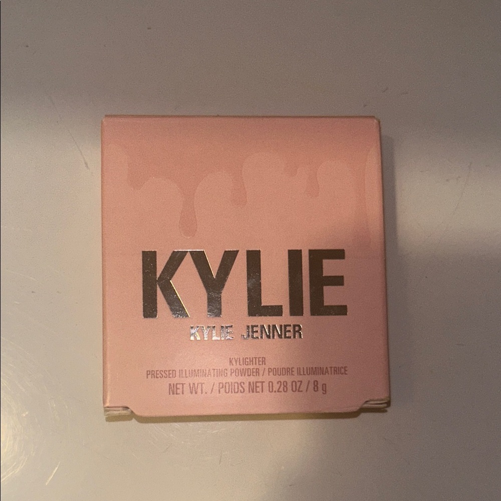 Kylie Jenner Highlighter - Gold Glow